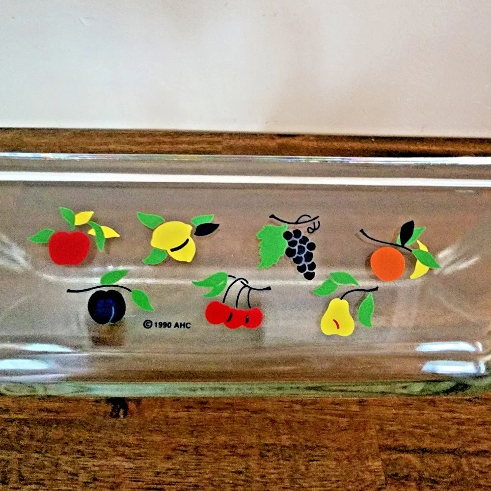 1990 Ovenware Anchor Glass Loaf Pan with Handles & Fruit Motif 1.5 qt.